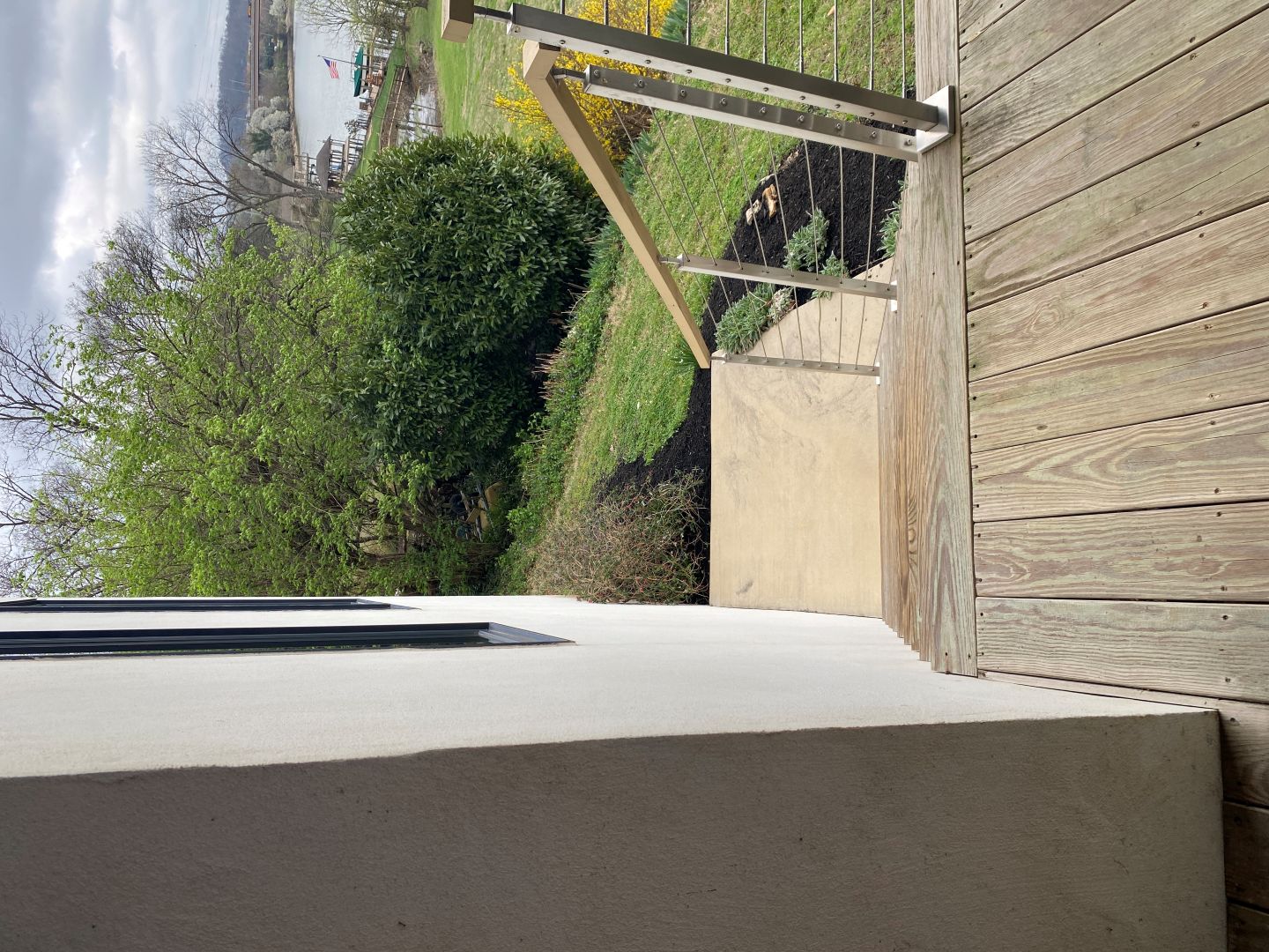 Knoxville, TN Serene Lake Home 